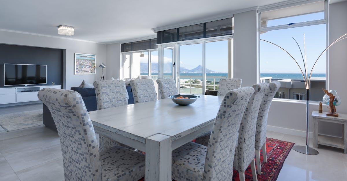 découvrez notre maison de vacances idéale, un lieu paisible pour vous détendre et profiter en famille ou entre amis. avec des équipements modernes et un emplacement de choix, votre escapade sera inoubliable.