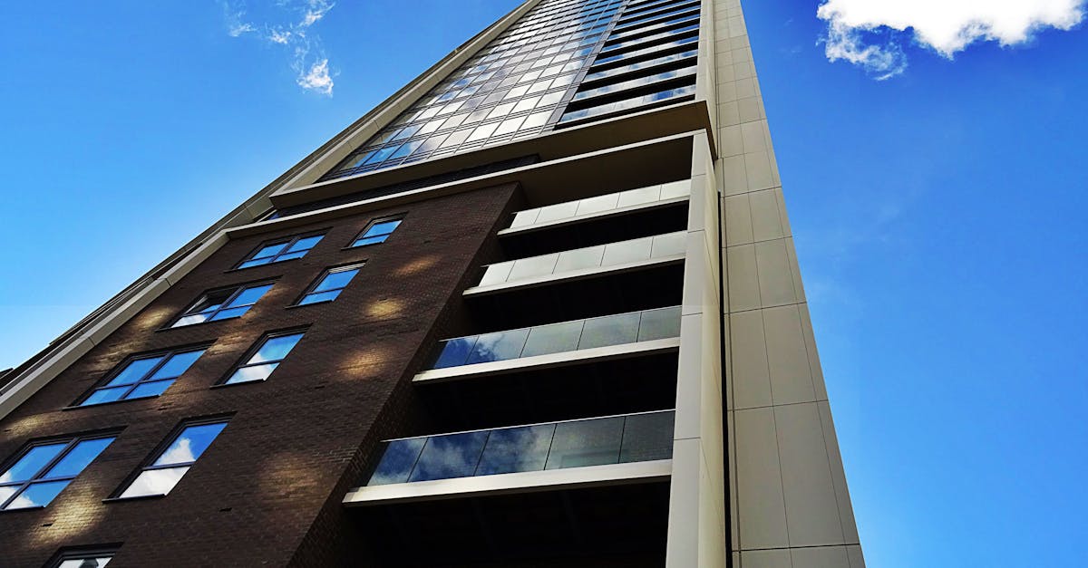 découvrez tout ce qu'il faut savoir sur l'immobilier commercial : tendances du marché, opportunités d'investissement, conseils d'experts et analyses approfondies pour maximiser vos rendements et investir intelligemment dans ce secteur en pleine expansion.