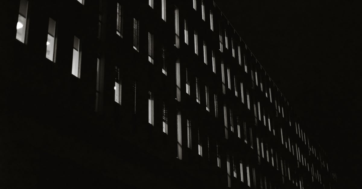 découvrez l'urbanisme, une discipline essentielle qui façonne nos villes et améliore notre cadre de vie. plongez dans les enjeux de développement urbain, de durabilité et de planification, pour comprendre comment l'urbanisme influence notre quotidien et l'avenir de nos espaces urbains.