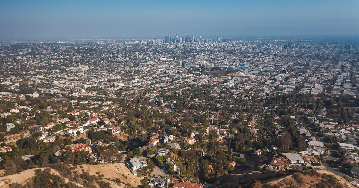 découvrez les quartiers fascinants de votre ville, chacun offrant une atmosphère unique, des attractions culturelles, des restaurants savoureux et une vie communautaire dynamique. explorez la diversité des neighborhoods et trouvez celui qui vous correspond le mieux.