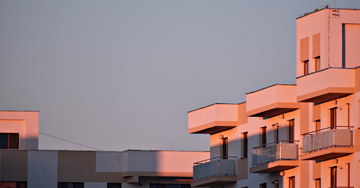 découvrez les meilleures stratégies d'investissement immobilier pour maximiser vos rendements. explorez des conseils pratiques, des analyses de marché et des opportunités uniques pour réussir dans le domaine de l'immobilier.