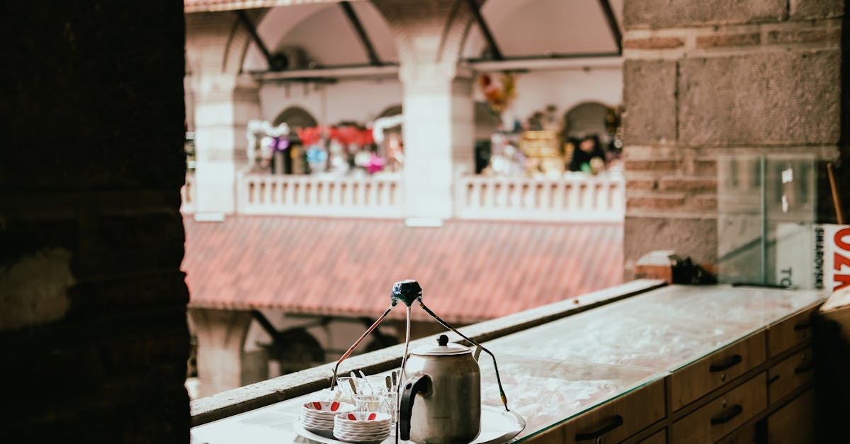 découvrez l'importance et la richesse de la communauté locale, où voisins, initiatives et événements se rencontrent pour renforcer les liens sociaux et promouvoir un environnement convivial et solidaire.