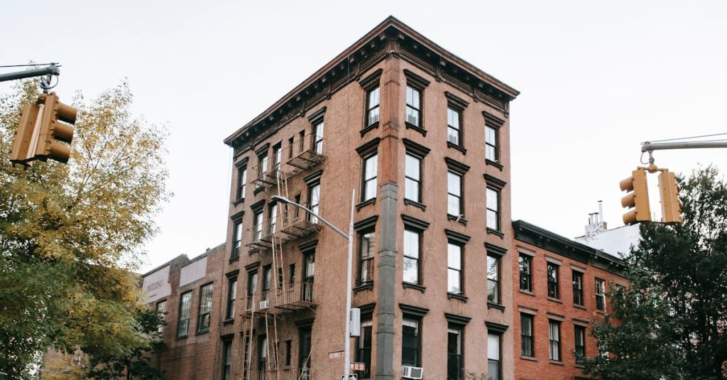 découvrez notre agence immobilière, votre partenaire de confiance pour l'achat, la vente et la location de biens. profitez de conseils personnalisés, d'un service professionnel et d'un large choix de propriétés pour réaliser vos projets immobiliers en toute sérénité.