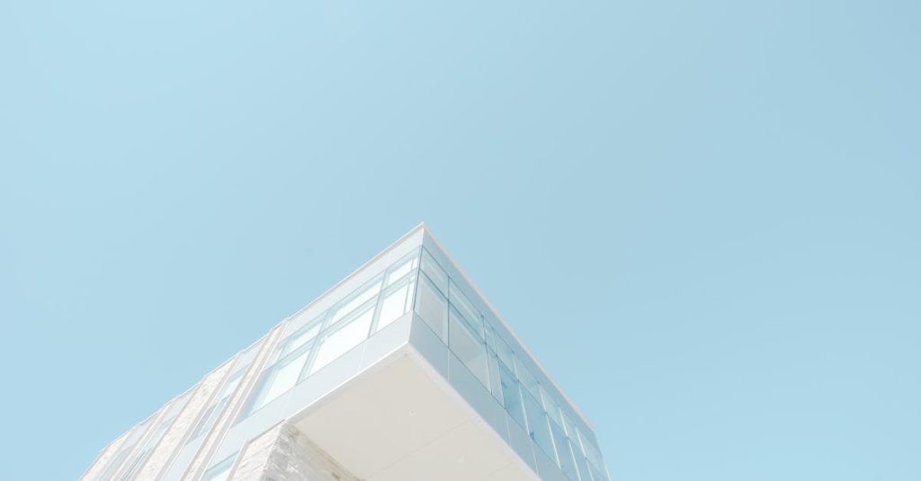 découvrez l'art et la science de l'architecture, un domaine qui façonne notre environnement à travers des structures innovantes et durables. explorez les styles architecturaux, les tendances contemporaines et l'impact de l'architecture sur la société et la culture.