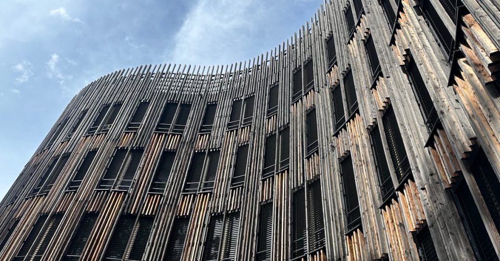 découvrez l'architecture durable, une approche innovante qui réunit design, fonctionnalité et respect de l'environnement. explorez des techniques et matériaux écoresponsables qui transforment nos espaces de vie tout en préservant notre planète pour les générations futures.