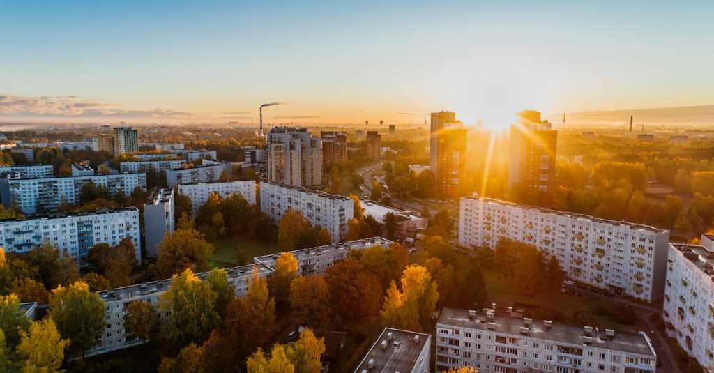 découvrez l'univers de l'immobilier avec notre guide complet sur l'achat, la vente et la location de biens. obtenez des conseils d'experts, des analyses de marché et des astuces pour réussir dans vos projets immobiliers. que vous soyez investisseur, propriétaire ou futur acheteur, trouvez toutes les informations essentielles pour naviguer dans le secteur immobilier.