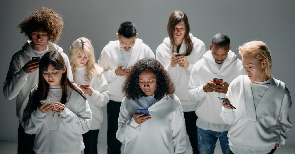 découvrez l'importance des connexions sociales dans notre vie quotidienne. apprenez comment renforcer vos relations, développer un réseau de soutien et améliorer votre bien-être grâce à des interactions authentiques et significatives.