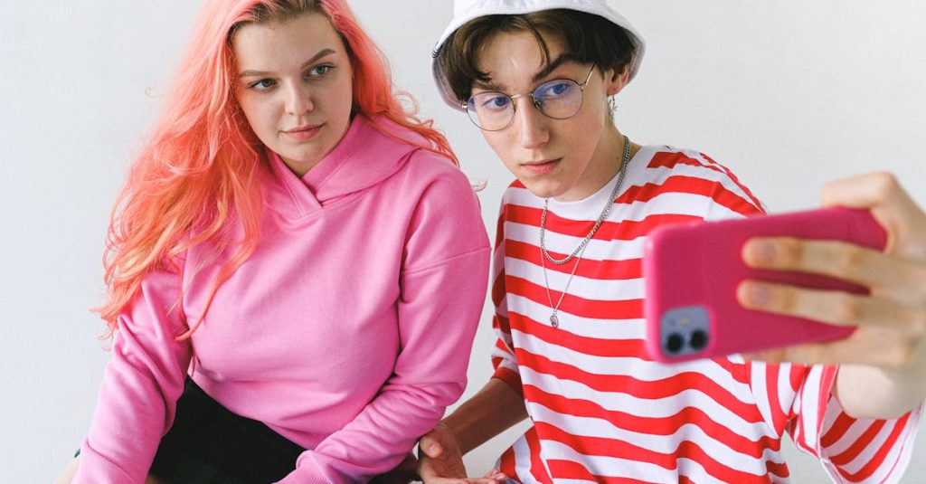 découvrez l'importance des connexions sociales dans notre vie quotidienne. apprenez comment renforcer vos relations, améliorer votre bien-être et favoriser un environnement social positif.