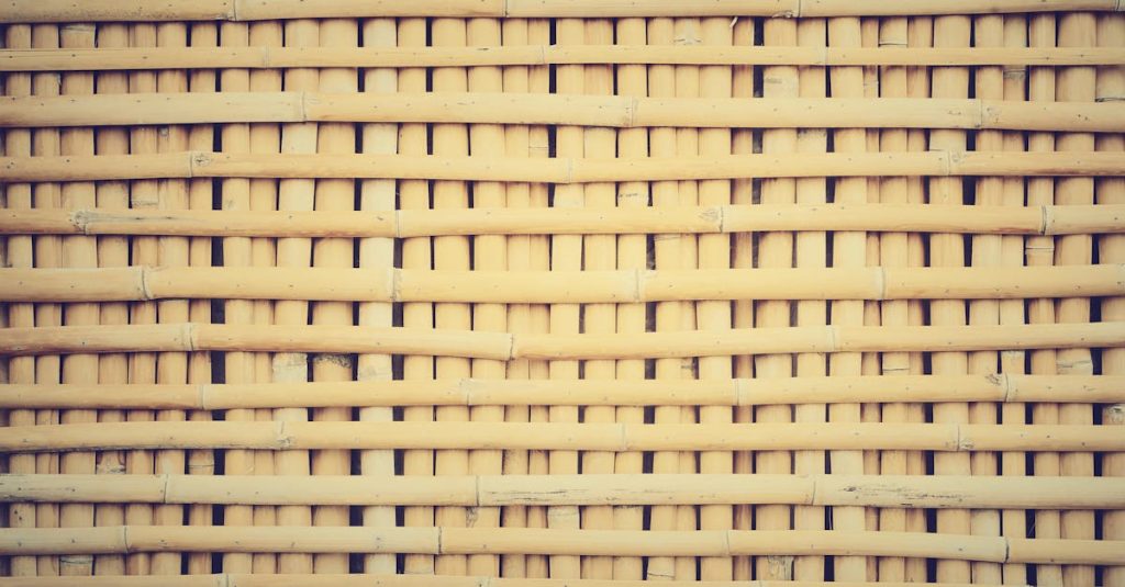 découvrez les principes de la construction durable, une approche innovante qui vise à minimiser l'impact environnemental tout en maximisant le confort et l'efficacité énergétique des bâtiments. explorez les matériaux écologiques, les techniques de conception responsables et les avantages d'une construction respectueuse de l'environnement.
