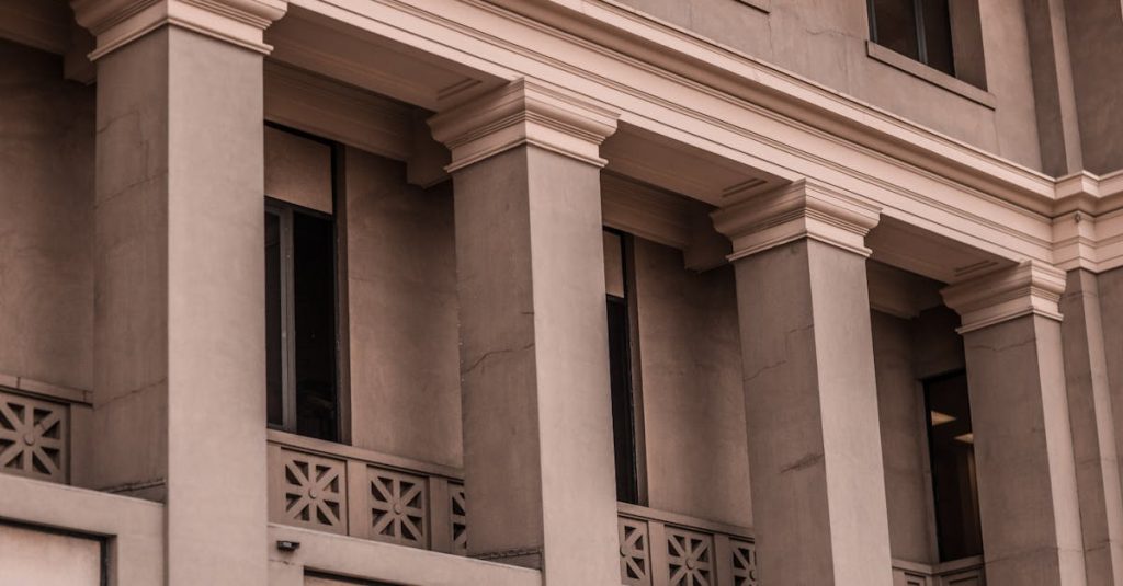 découvrez l'univers dynamique de l'immobilier commercial, où les opportunités d'investissement, les tendances du marché et les conseils d'experts vous guident vers le succès. explorez les meilleures pratiques pour acheter, louer ou gérer des propriétés commerciales et propulsez votre carrière dans ce secteur en pleine croissance.