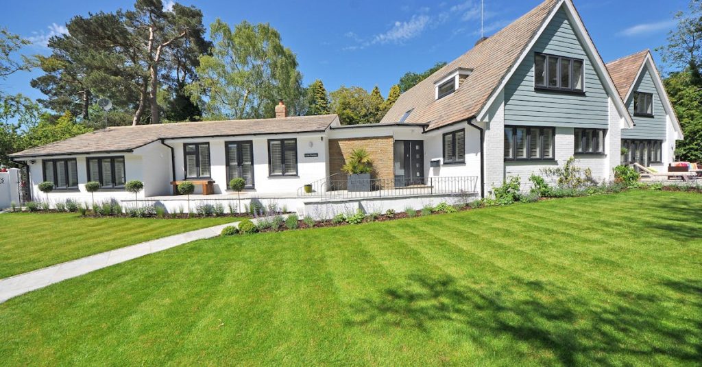 découvrez des idées et des conseils d'aménagement paysager pour transformer votre extérieur en un espace magnifique et fonctionnel. apprenez à choisir les meilleures plantes, à concevoir des jardins attrayants et à optimiser l'utilisation de l'espace pour un environnement harmonieux.