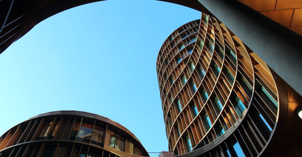 découvrez l'univers fascinant de l'architecture, où créativité et innovation s'unissent pour façonner nos espaces de vie. explorez les styles, techniques et tendances qui définissent les bâtiments emblématiques à travers le monde.