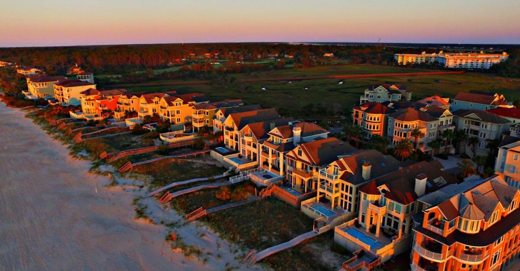 découvrez des maisons de vacances idéales pour vos escapades. profitez d'un hébergement confortable et bien équipé dans des lieux de rêve, que ce soit à la montagne, à la plage ou à la campagne.
