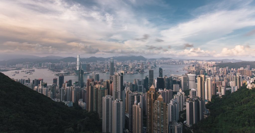 découvrez les tendances et les opportunités d'investissement sur le marché immobilier. analysez les prix, explorez les différents types de biens et restez informé des dernières actualités pour maximiser votre investissement immobilier.