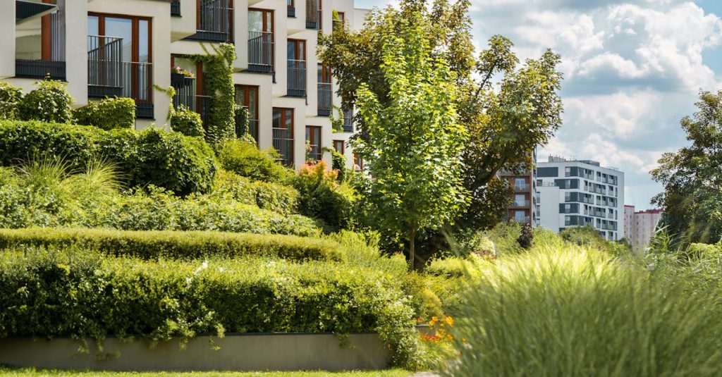 découvrez le monde dynamique du développement immobilier. notre équipe d'experts s'engage à transformer des concepts innovants en projets concrets, alliant qualité, durabilité et esthétisme. rejoignez-nous pour bâtir l'avenir de l'immobilier!