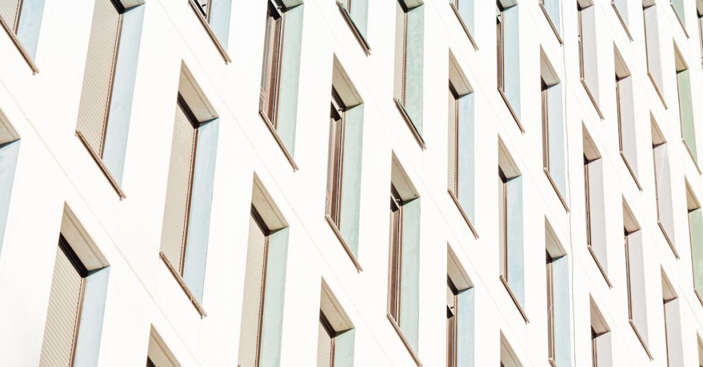 découvrez le concept de 'district', une zone géographique définie pour des fins administratives, économiques ou culturelles. explorez son rôle dans l'organisation urbaine, l'impact sur la communauté et les dynamiques locales qui en découlent.