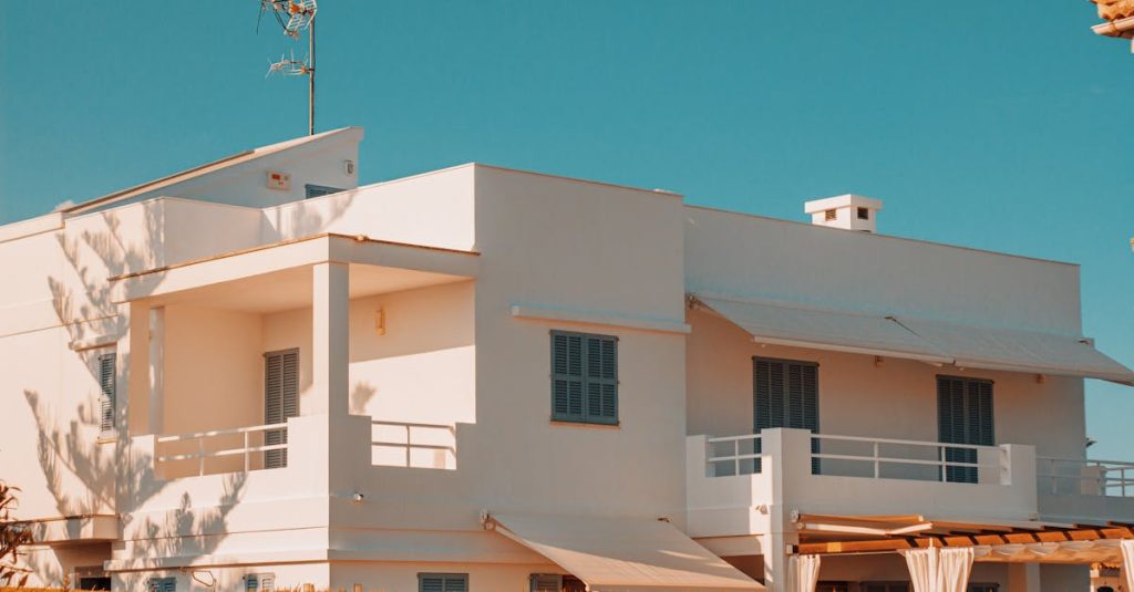 découvrez l'univers exclusif de l'immobilier de luxe, où des propriétés d'exception vous attendent. explorez des villas somptueuses, des appartements raffinés et des demeures prestigieuses qui redéfinissent le style de vie haut de gamme. investissez dans un cadre de vie unique et des espaces de rêve.