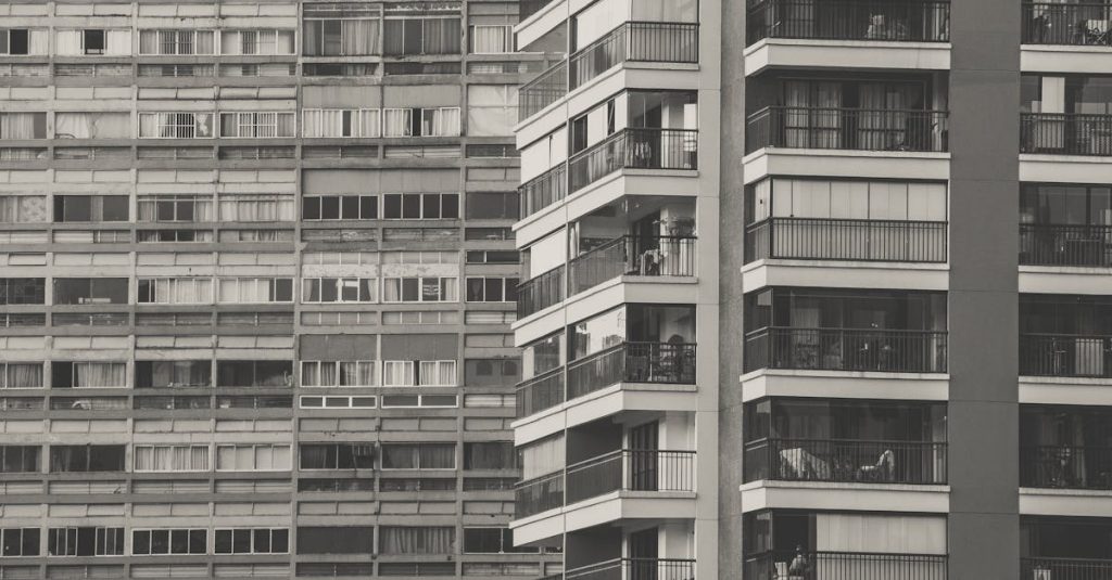découvrez l'urbanisme, une discipline fascinante qui façonne nos villes et nos espaces publics. explorez comment l'aménagement du territoire, la durabilité et l'innovation influencent notre cadre de vie au quotidien.
