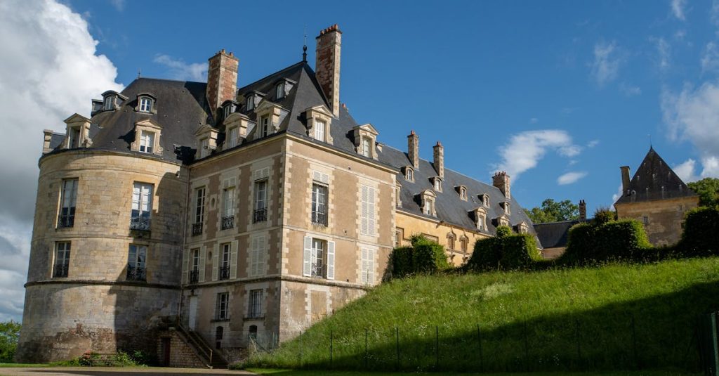 découvrez nos visites immobilières de qualité, où vous pourrez explorer des propriétés uniques et trouver votre futur chez-vous. réservez votre visite dès aujourd'hui pour une expérience personnalisée!