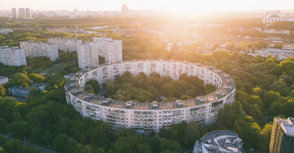 découvrez les tendances et analyses du marché immobilier. que vous soyez acheteur, vendeur ou investisseur, obtenez des informations clés sur les prix, l'évolution du marché et les opportunités à saisir dans l'immobilier en france.